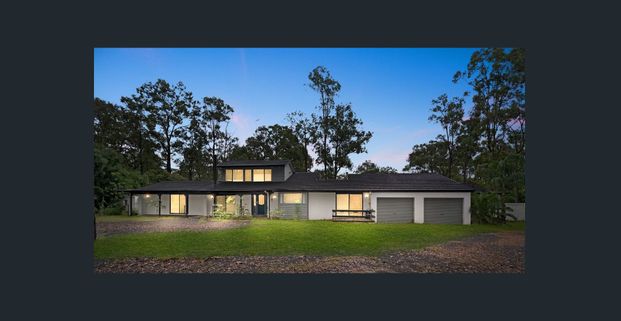 FOR LEASE - Large Family Home with Massive Shed! - Photo 1