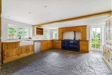 5 bedroom detached house to rent - Photo 2