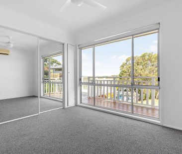 Space and Views! - Photo 2