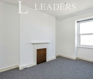 2 bedroom apartment to rent West Parade, Bexhill-on-Sea, East Susse... - Photo 4