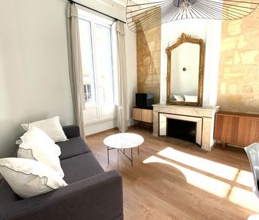 BORDEAUX T2 PLACE DE LA BOURSE - 1 090 €CC - Photo 2