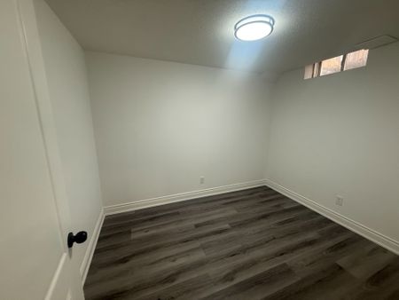 For Lease - 129 Lent Crescent, Brampton, Ontario - Photo 5