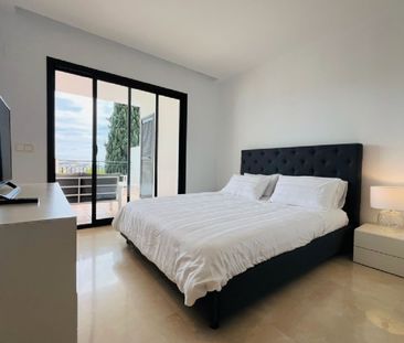 2 Bedroom Apartment For Rent in La Quinta, Málaga - Photo 4
