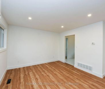 51 MALCOLM CRESCENT - Photo 1