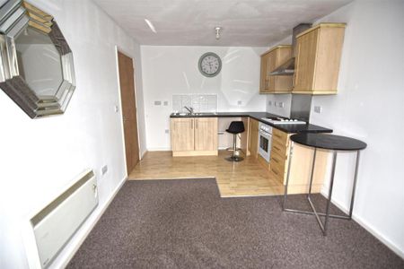 2 bedroom flat to rent - Photo 5