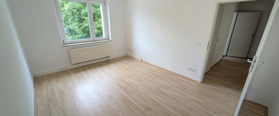 ++ wunderschöne, helle 3-Raum Wohnung mit Balkon und Tageslichtbad - im Lutherviertel ++ - Photo 1