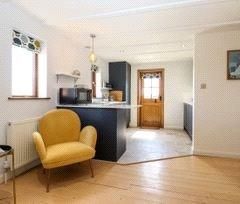 2 bedroom detached house to rent - Photo 3