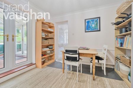 4 bedroom detached house to rent - Photo 5