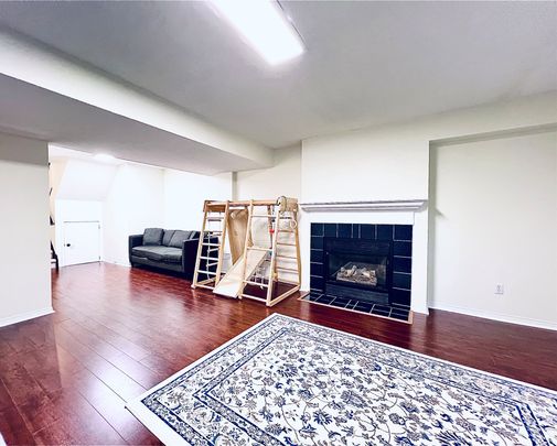For Lease - 1084 Queen Street Unit# 32B, Mississauga, Ontario - Photo 1