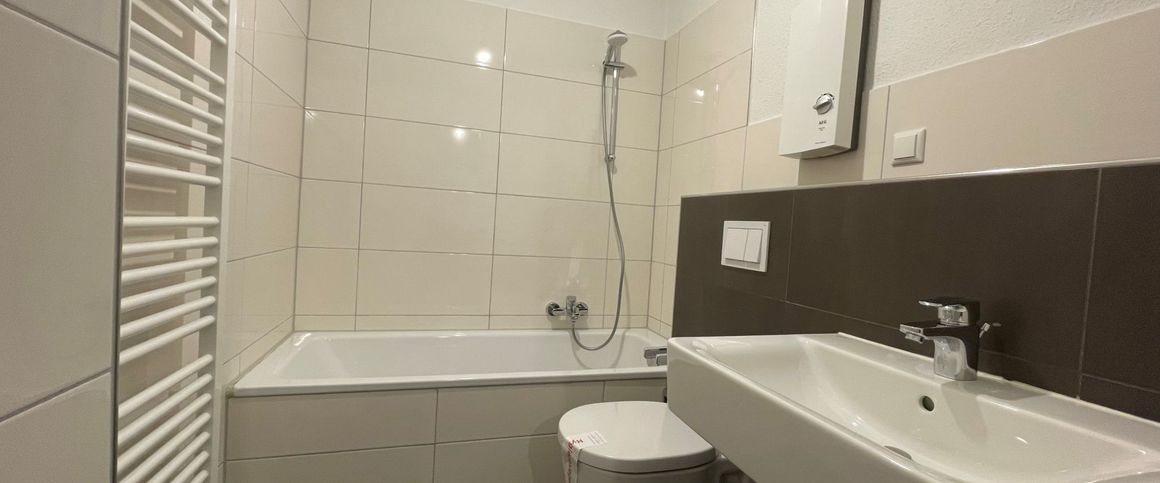 *moderne und renovierte Balkonwohnung in guter Lage* - Photo 1