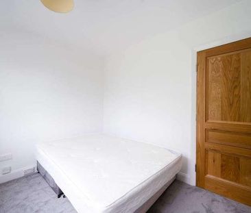 Gibsons Hill, Streatham, SW16 - Photo 6