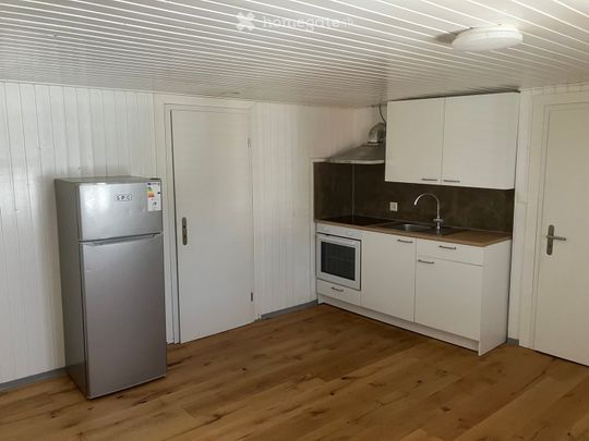 Charmante 3-Zimmer-Dachwohnung im Altbau in Reinach AG - Photo 1