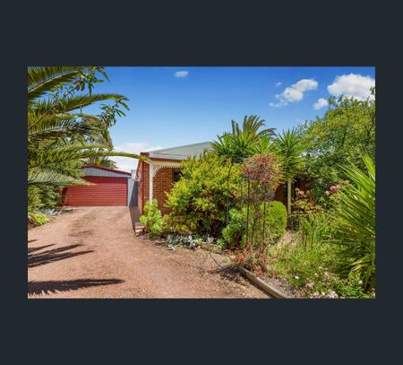 24 Sandhurst Road, California Gully, Vic 3556 - Photo 4