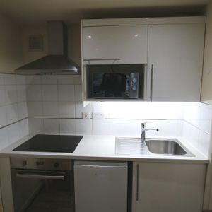 Studio to rent - Photo 2