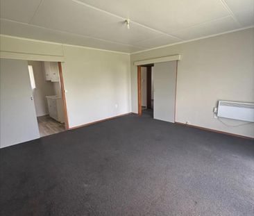 Charming Two-Bedroom Brick Unit in Prime ... - Photo 2