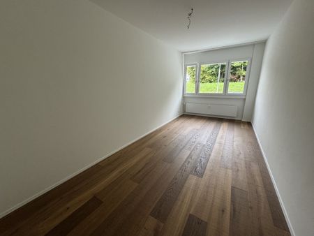 "Einzigartige 3.5-Zimmerwohnung mit Balkon" - Photo 4