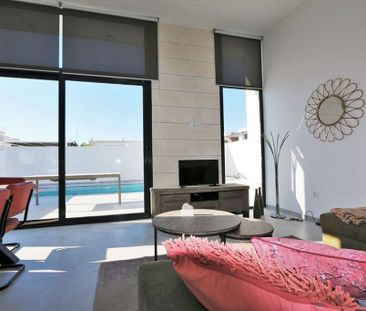 Luxury Villa for rent in Pilar de la Horadada, Valencia - Photo 5