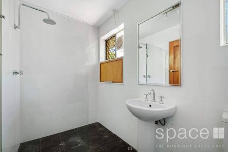 Claremont Gem - Photo 3