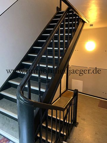 Im Herzen vom Karolinenviertel - gepflegter Altbau - Endetage mit großem Wohnzimmer, Holzdielen - Photo 3