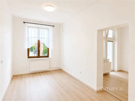 Pronájem krásného slunného bytu 3+1 se zahrádkou v centru Blatné - Photo 4