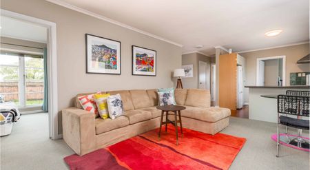 SUNNY STANDALONE HOME - ELLERSLIE - Photo 5