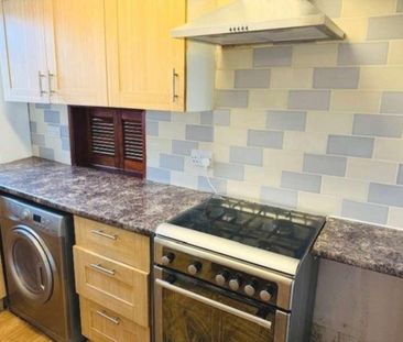 Laburnum Road, High Wycombe, HP12 - Photo 2