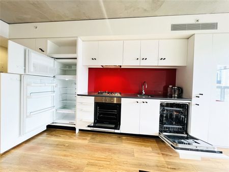 603/152-166 Sturt Street - Photo 2