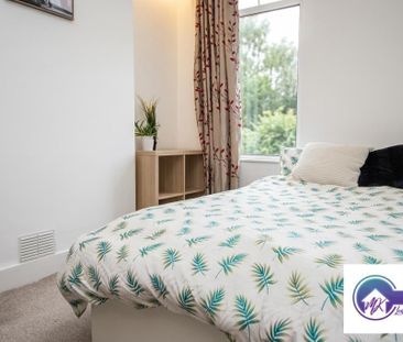 1 bedroom in a flat share to rent - Photo 3