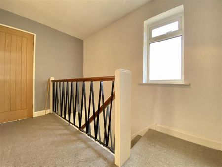 3 bedroom semi-detached house to rent - Photo 4