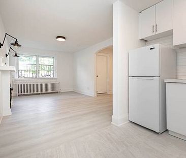 15 HUBBARD BLVD. #4 - RENOVATED STUDIO/1BATH, LAUNDRY, STEPS TO BEACH! - Photo 1