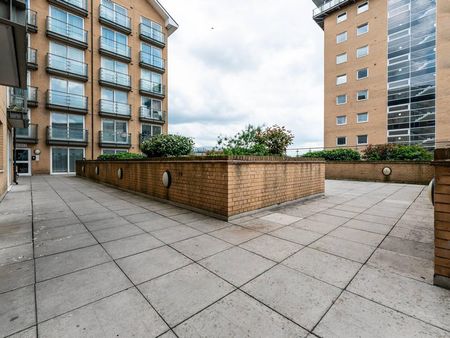 The Centre - Photo 3