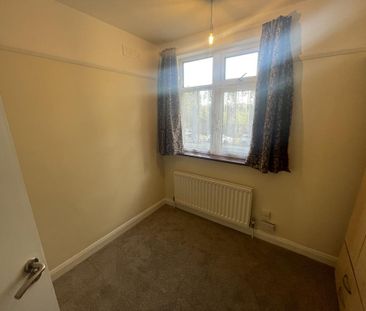 4 bedroom semi-detached house to rent - Photo 5