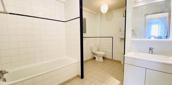 Location Appartement 2 pièces 48m² ST LAURENT SUR SAONE 01750 - Photo 2