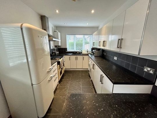 Plains Road, Nottingham, NG3 - Photo 1