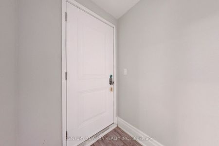 Detached Home For Lease | C8144674 - Photo 3