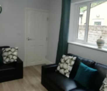 6 bedroom terraced house to rent - Photo 5