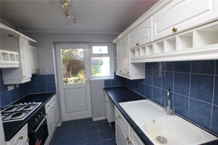 4 bedroom property to rent - Photo 2