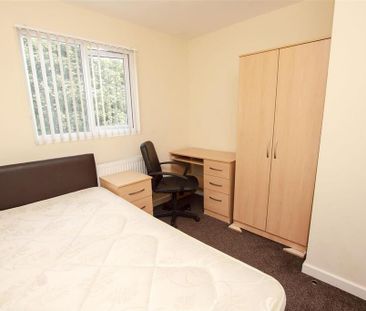 6 bedroom house to rent - Photo 1