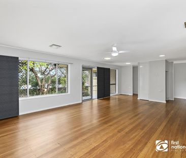 CHARMING TWO BEDROOM HOME IN THORNLANDS. - Photo 2