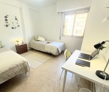 Carrer del General Llorens, Valencia, Valencian Community 46025 - Photo 1