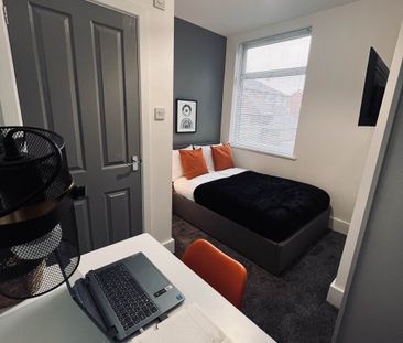 Gregory Avenue, Bolton - Photo 6