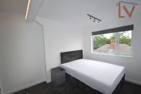 Hartley Avenue - Photo 5