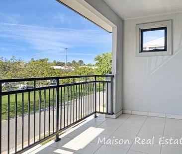 14 Augusta Crescent, Mount Ommaney, Qld 4074 - Photo 5