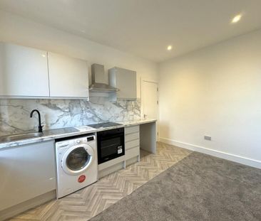 3 bedroom maisonette to rent - Photo 6