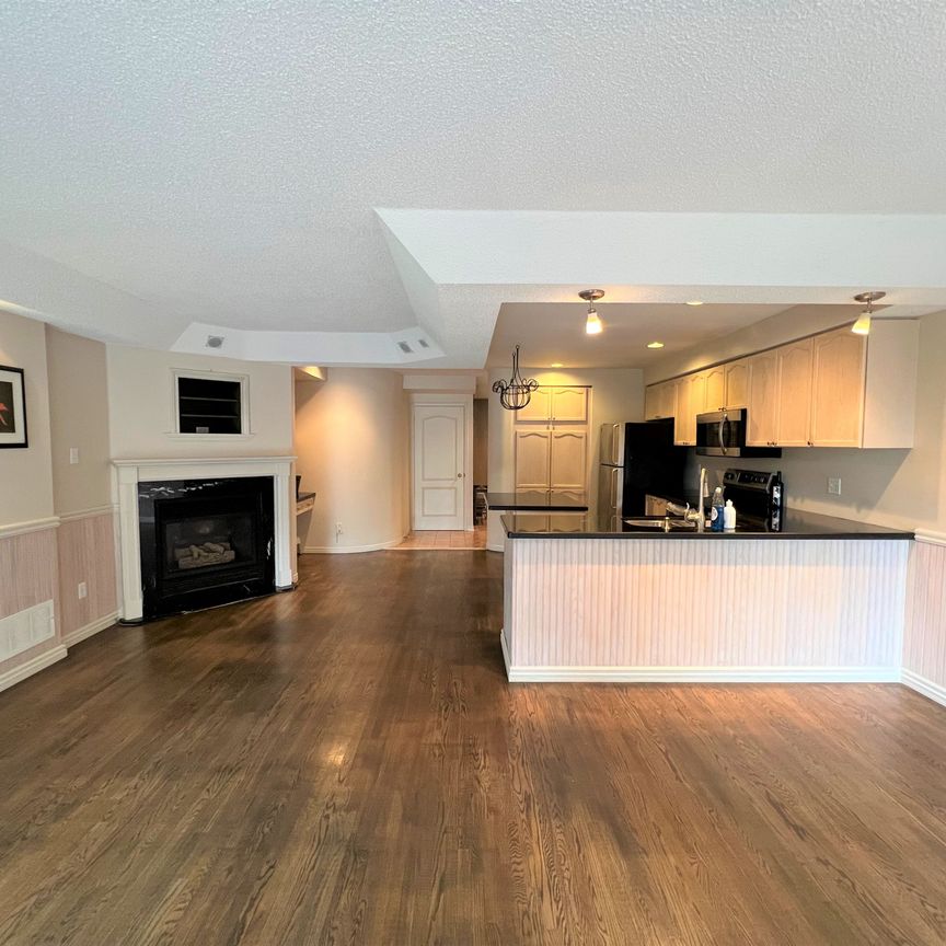 For Lease - 480 Dalmuir Mews, Mississauga, Ontario - Photo 1