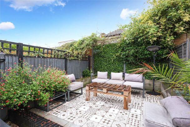 2 bedroom terraced house to rent - Photo 1
