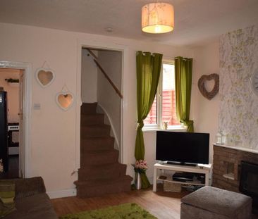 2 bedroom terraced house to rent - Photo 1