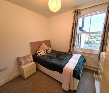 Room 5, 57 Cherry Hinton Road, Cambridge - Photo 1