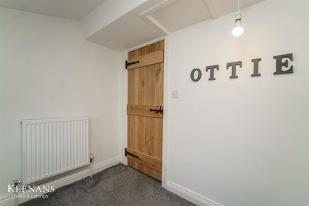 Bank Street, Church, Accrington - Photo 4