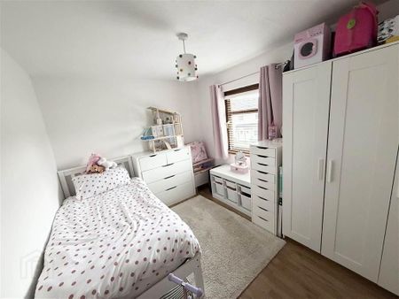 7D Tullymore Gardens, Belfast, BT11 8ND - Photo 2